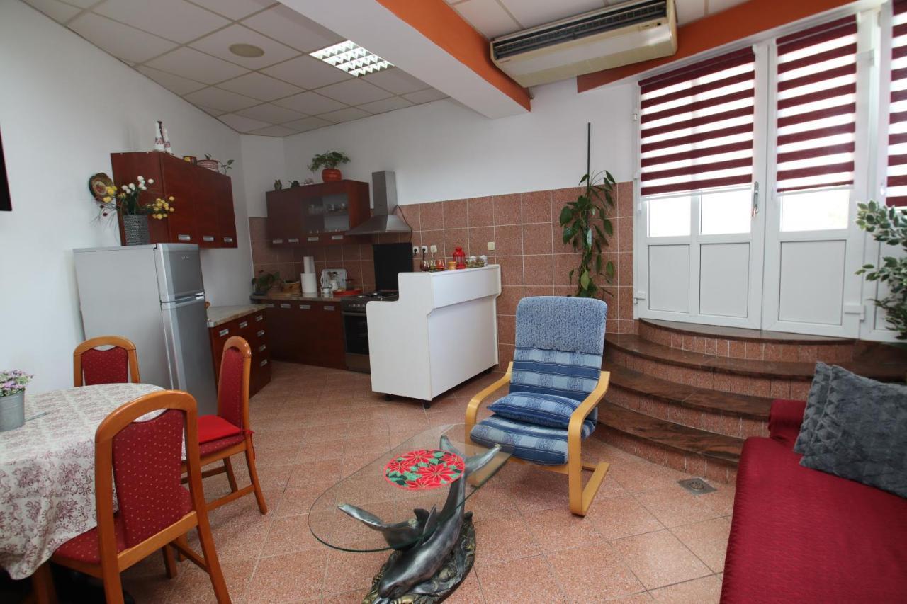 Apartments Villa Split Podstrana Bagian luar foto